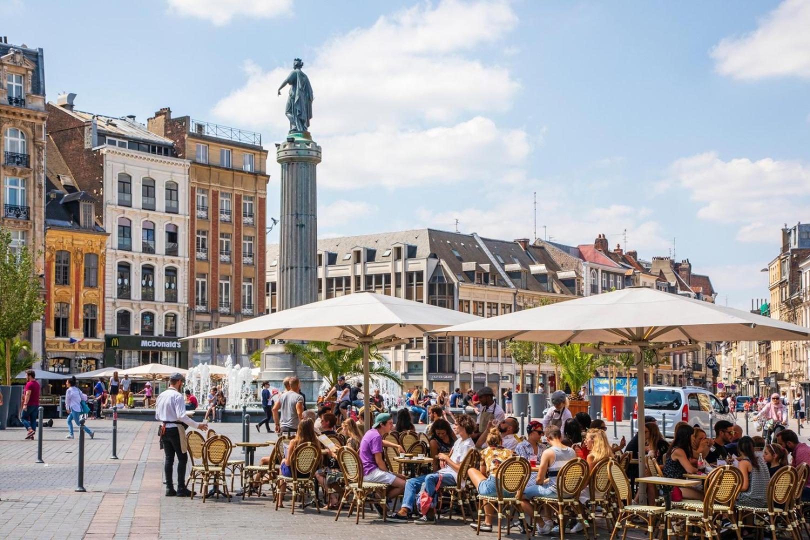 3 Bedroom Apartment On The Grand Place Lille Luaran gambar